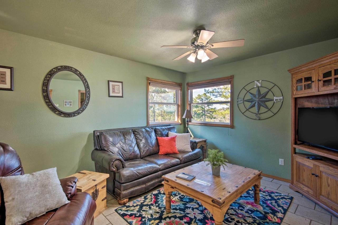 Broken Bow Cottage With Deck, Hot Tub And Fire Pit! エクステリア 写真