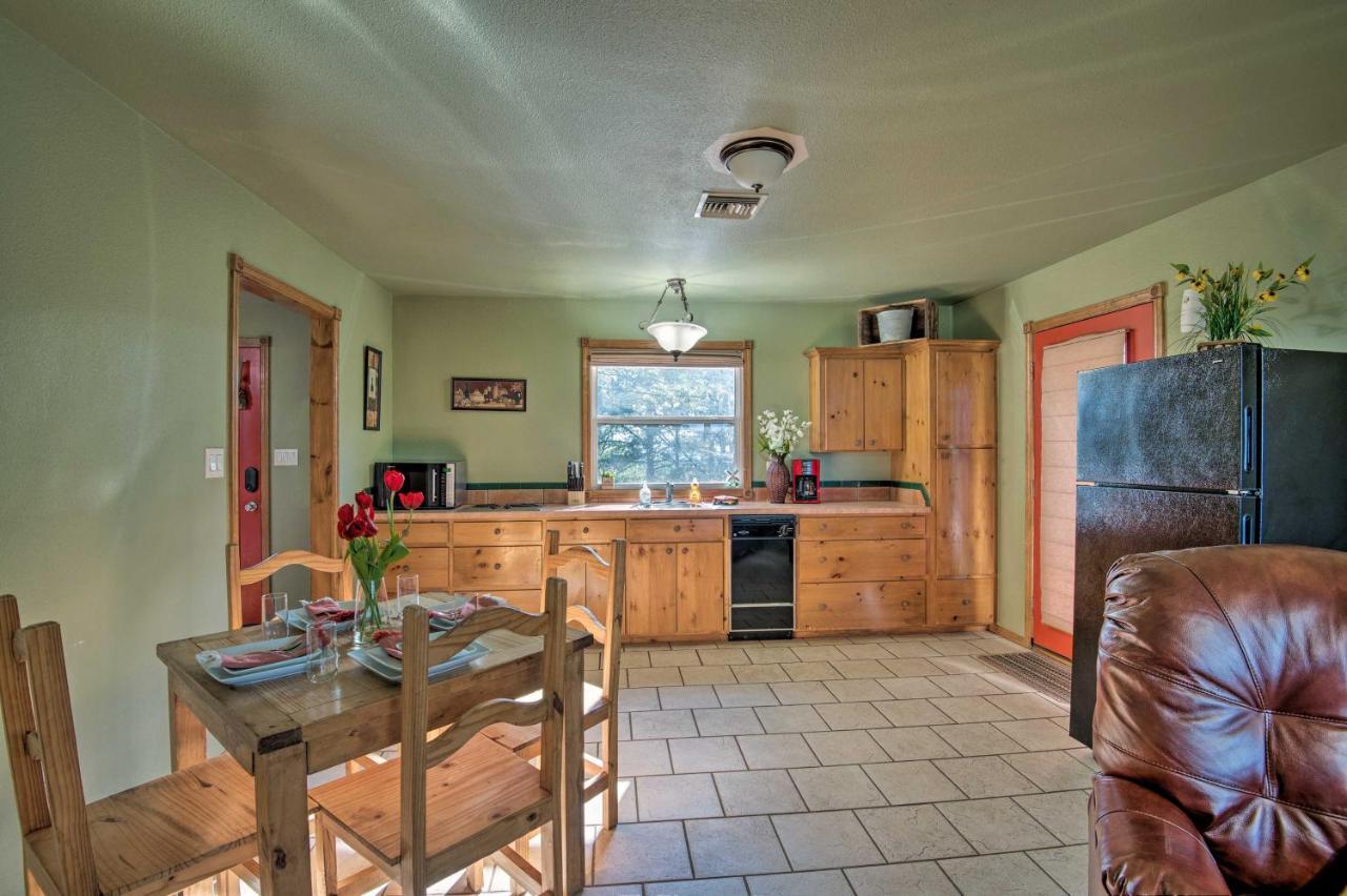 Broken Bow Cottage With Deck, Hot Tub And Fire Pit! エクステリア 写真