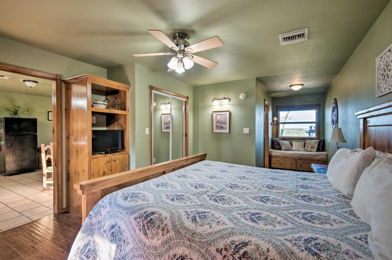 Broken Bow Cottage With Deck, Hot Tub And Fire Pit! エクステリア 写真