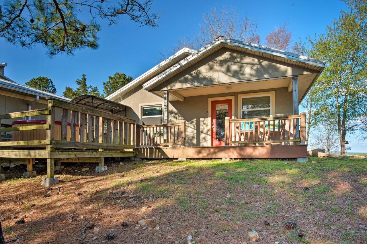Broken Bow Cottage With Deck, Hot Tub And Fire Pit! エクステリア 写真